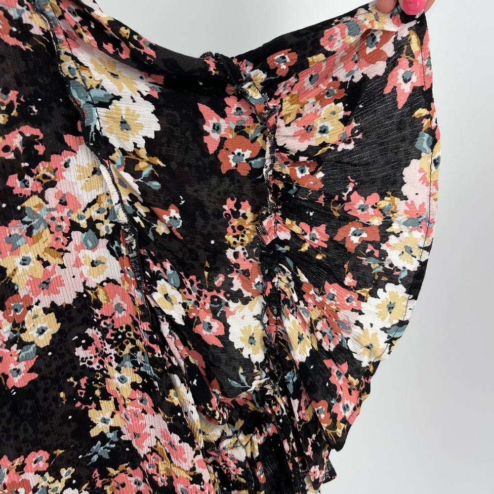 Maurices Black Floral Flutter Sleeve Lightweight Blouse Top, Women's 2X - Picture 6 of 8